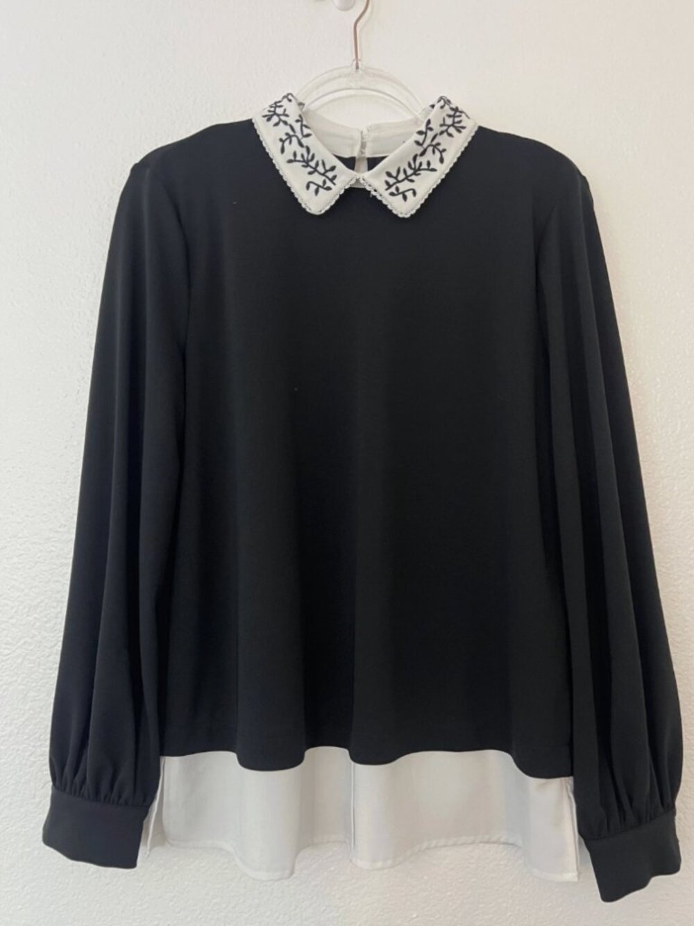 KARL LAGERFELD PARIS Black Embroidered Collar Blouse Top Size S/M